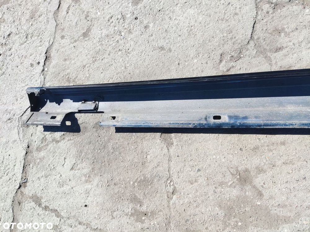 MERCEDES A KLASA W176 LISTWA PROGOWA PRAWA AMG 191 - 14