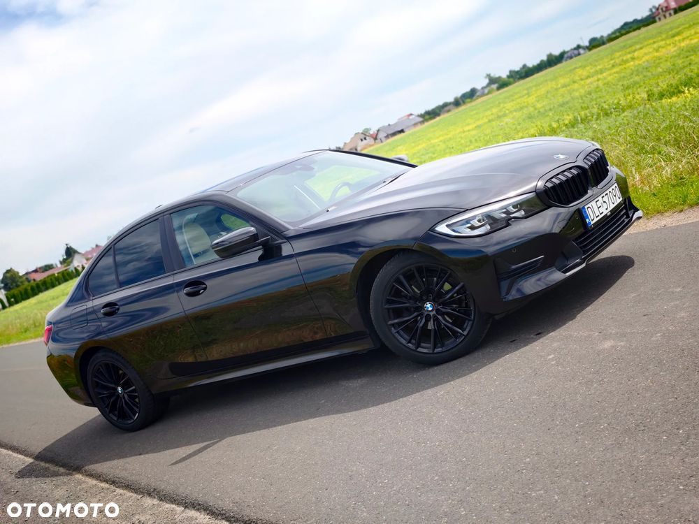 BMW Seria 3 318i - 4