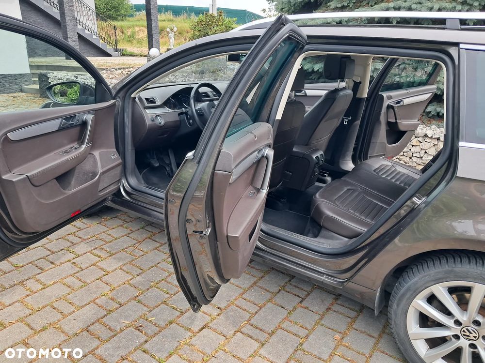 Volkswagen Passat 2.0 TDI 4Mot Highline - 14