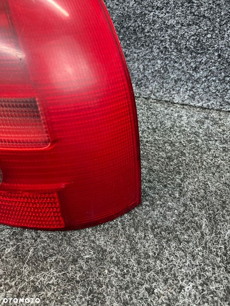 audi a3 8l lampa prawa  lewa tył tylna OE europa - 8