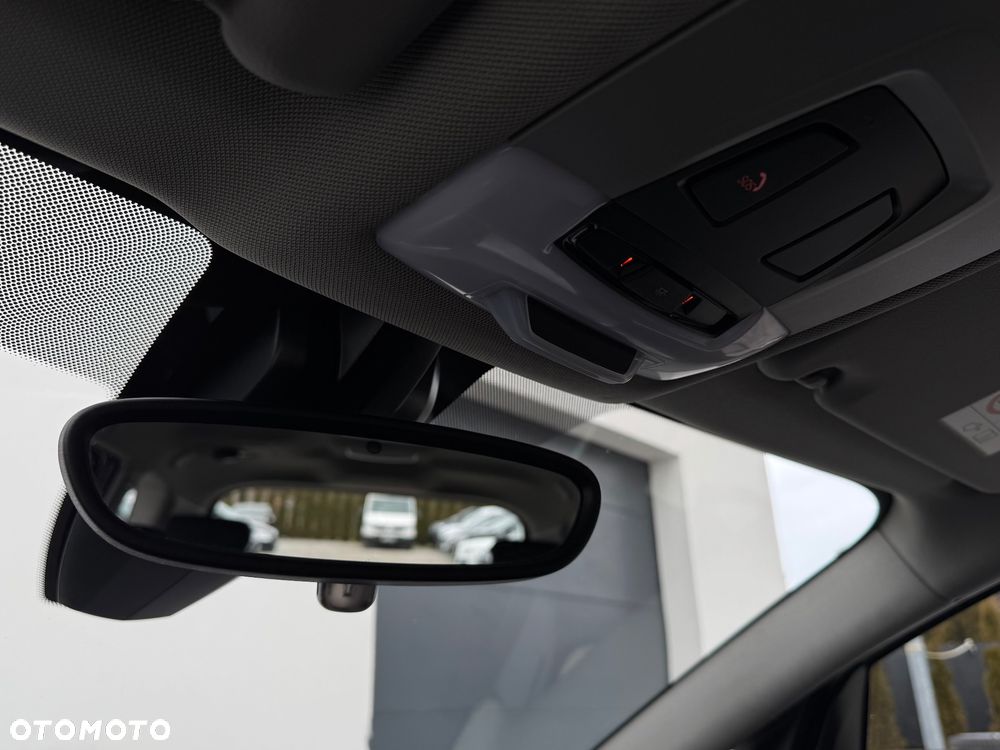 BMW Seria 2 220d xDrive Sport-Aut Advantage - 26