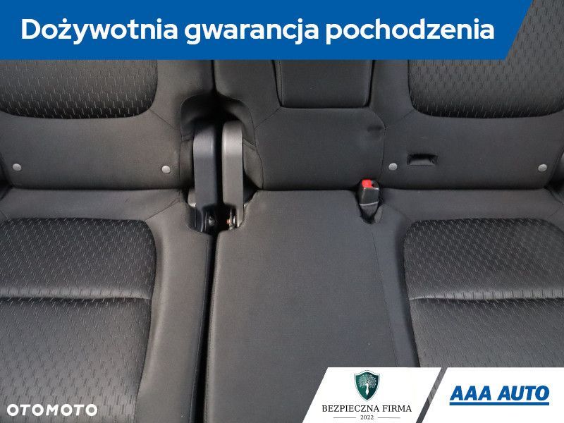 Mitsubishi Outlander - 11