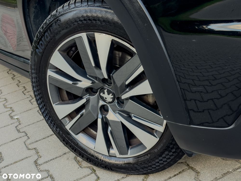 Peugeot 2008 PureTech 110 Stop&Start EAT6 Active - 11