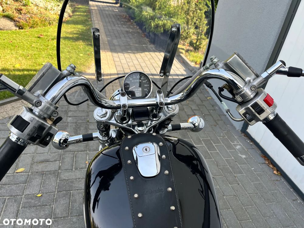 Suzuki Intruder - 19