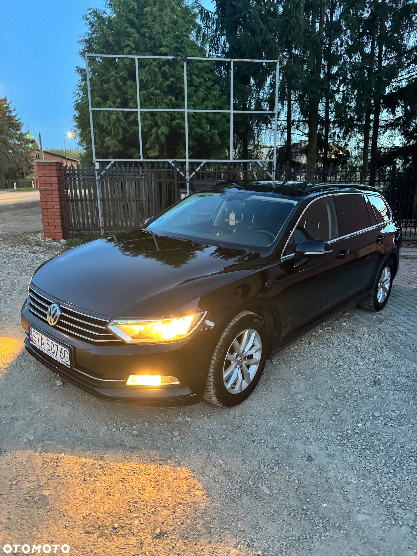 Volkswagen Passat Variant 1.6 TDI SCR DSG - 8