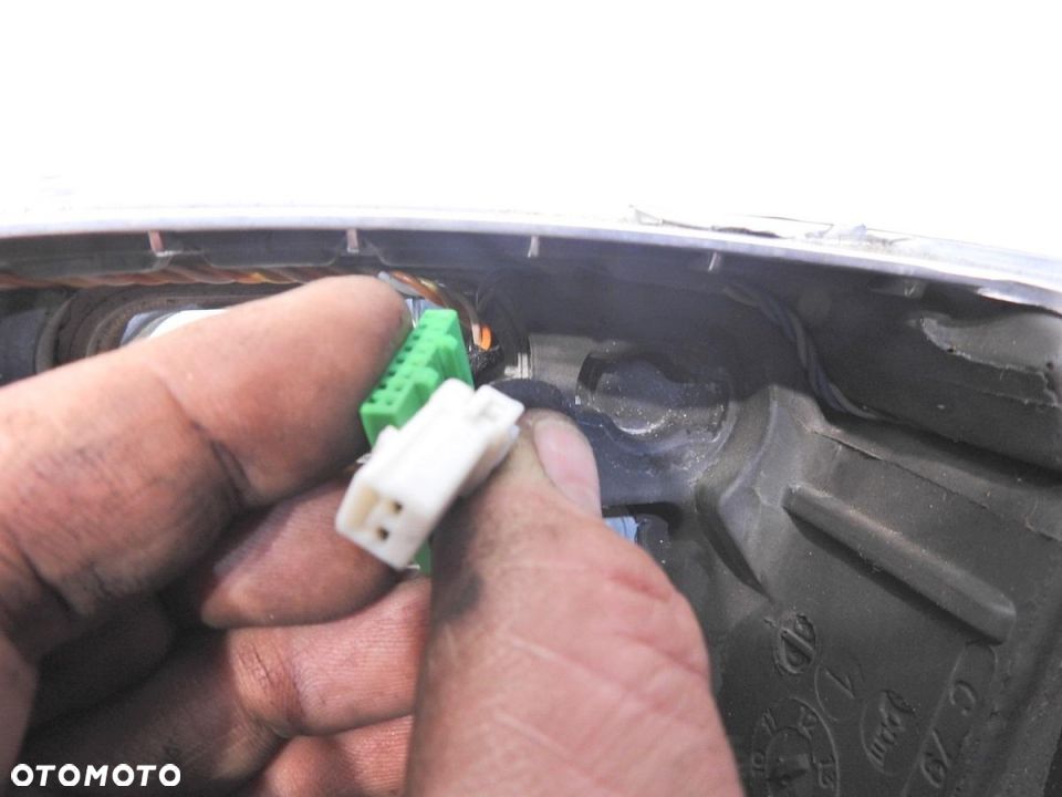 KIEROWNICA VOLVO V70 III P31271093 - 7