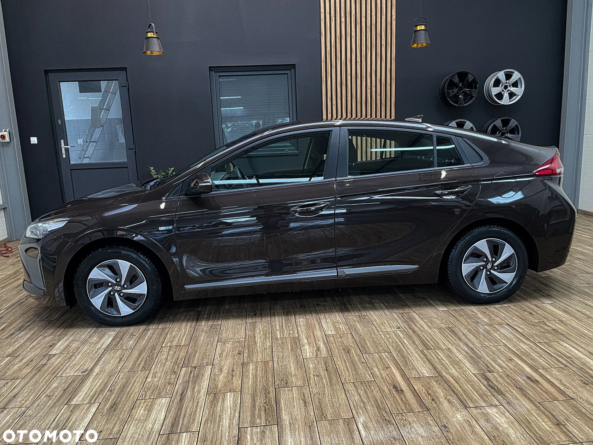 Hyundai IONIQ Hybrid 1.6 GDI Premium - 12