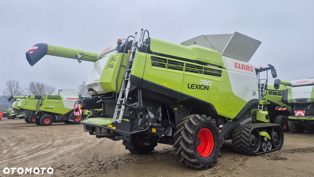 Claas Lexion 780TT z hederem - 3