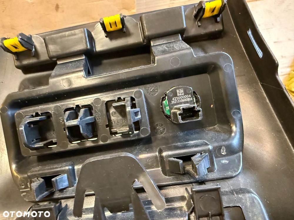 Osłona deski konsoli wskaźnik LPG Renault Captur II  689212623R  689211465R OE - 5