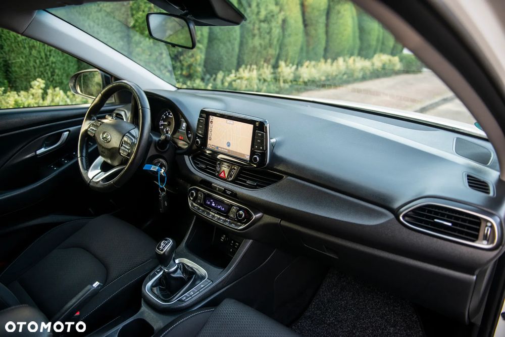 Hyundai i30 1.4 T-GDI YES - 38