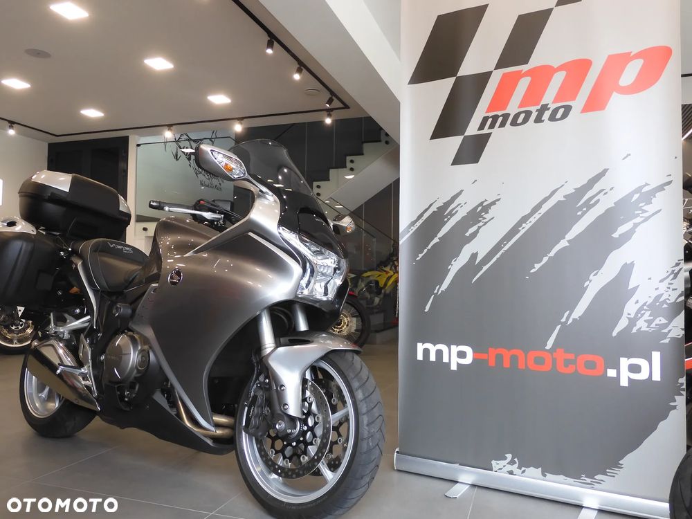 Honda VFR - 1