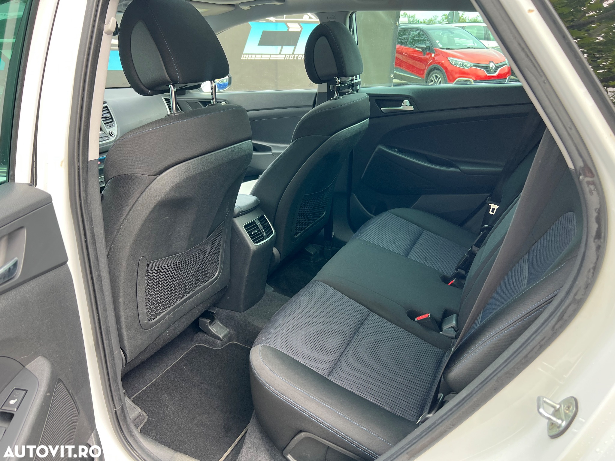 Hyundai Tucson 2.0 CRDI 2WD Trend - 13