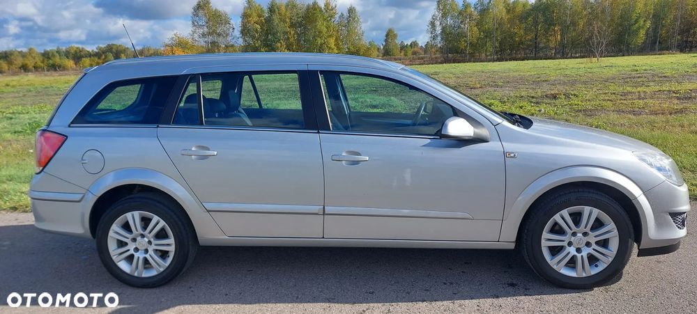 Opel Astra 1.6 Caravan Cosmo - 8