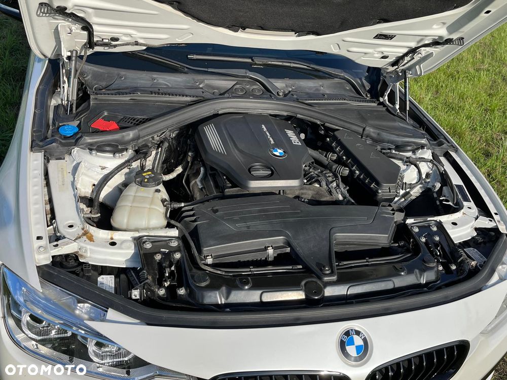 BMW Seria 3 320d Efficient Dynamics - 12