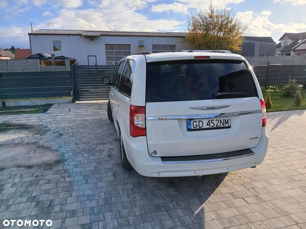 Chrysler Town & Country 3.6 Limited - 4