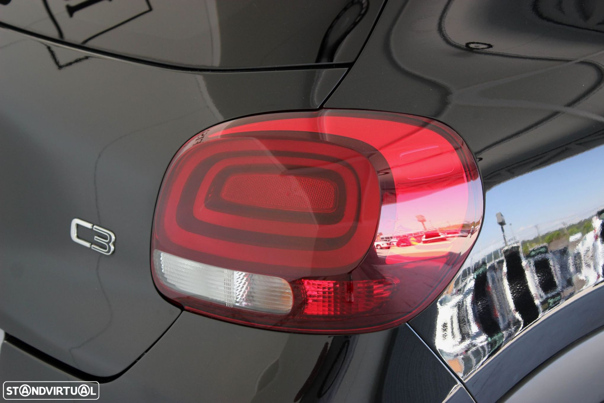 Citroën C3 1.2 PureTech Shine Pack EAT6 - 10