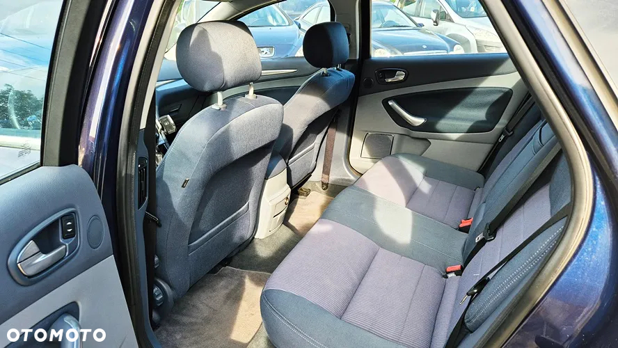 Ford Mondeo 2.0 FF Titanium - 35