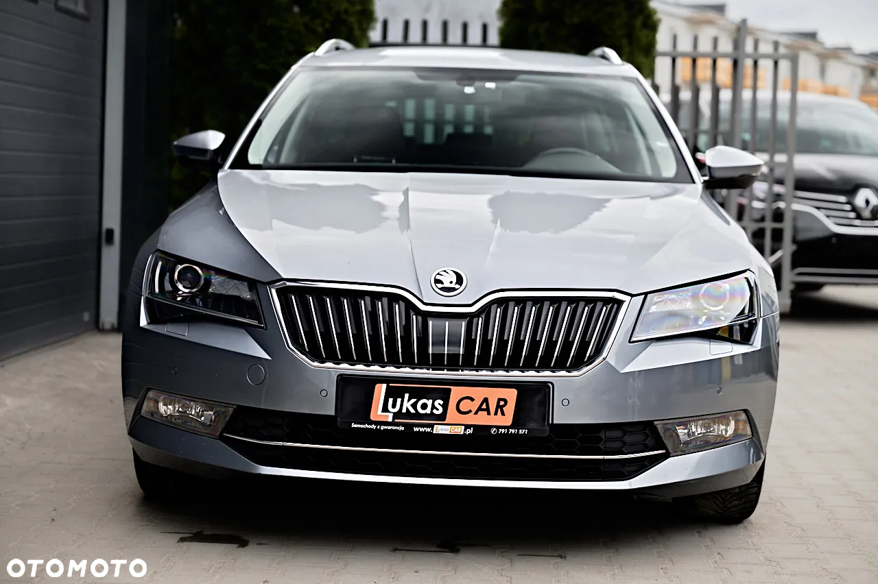 Skoda Superb 2.0 TDI DSG Premium Edition - 2