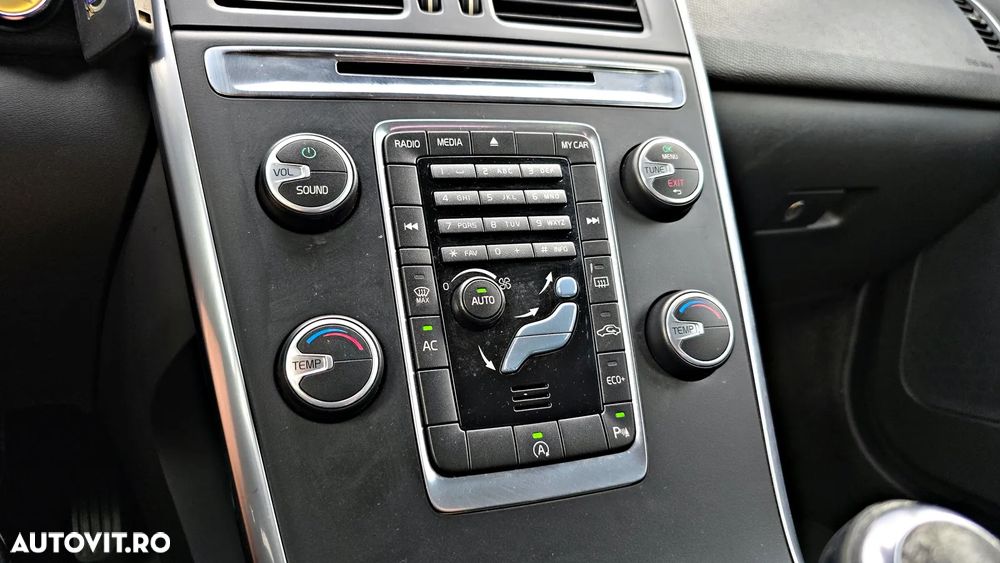 Volvo XC 60 D3 Geartronic Momentum - 13
