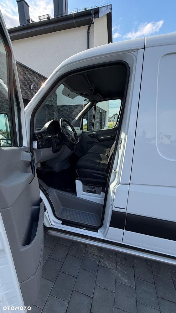 Mercedes-Benz Sprinter - 10