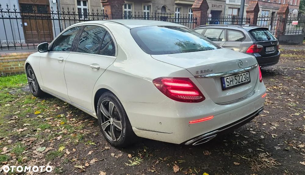Mercedes-Benz Klasa E 220 d 9G-TRONIC - 5