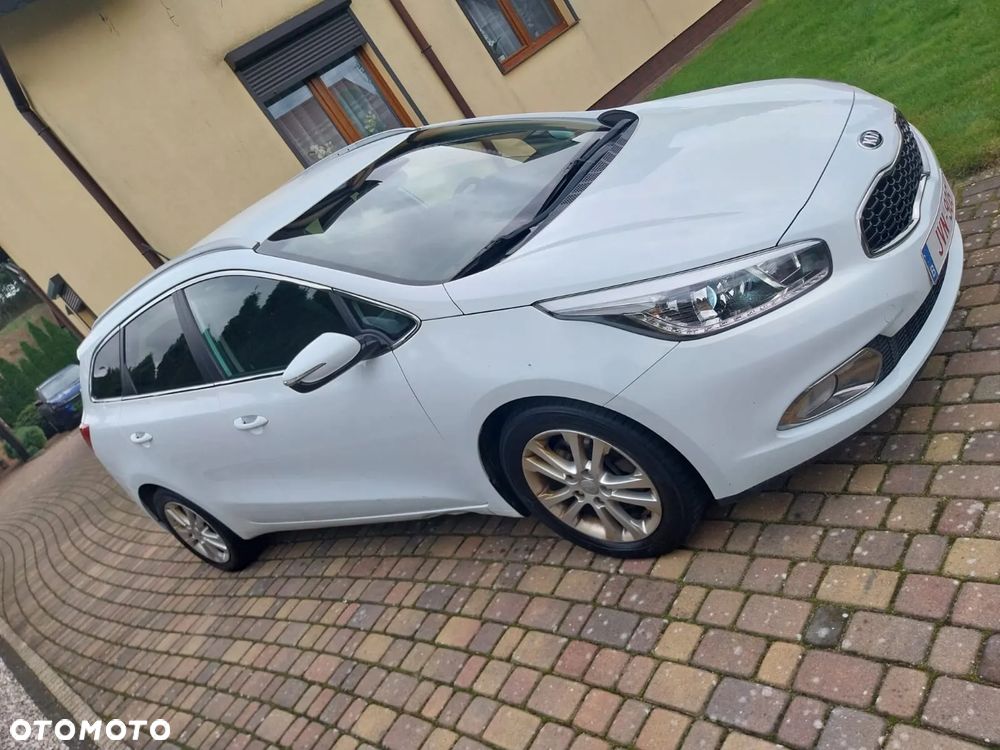Kia Ceed - 25