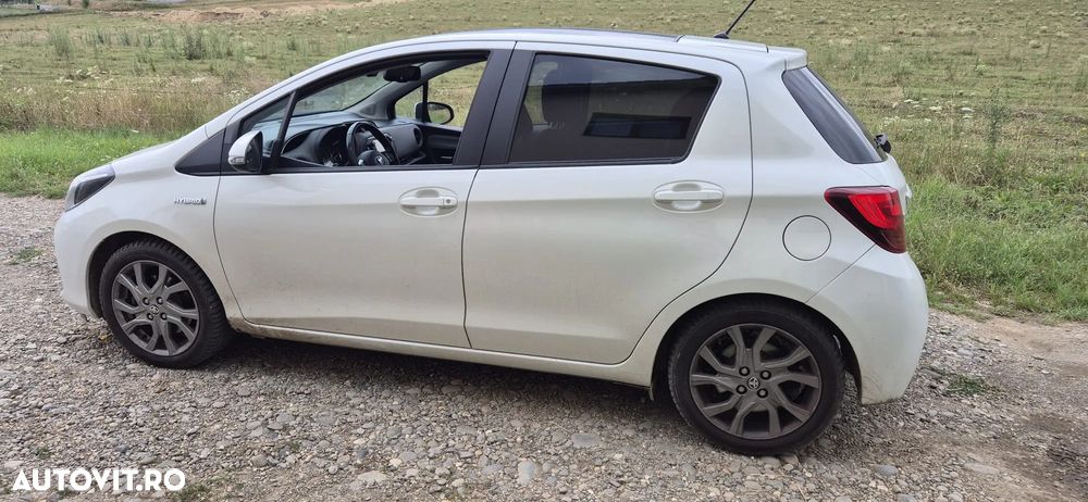 Toyota Yaris - 4