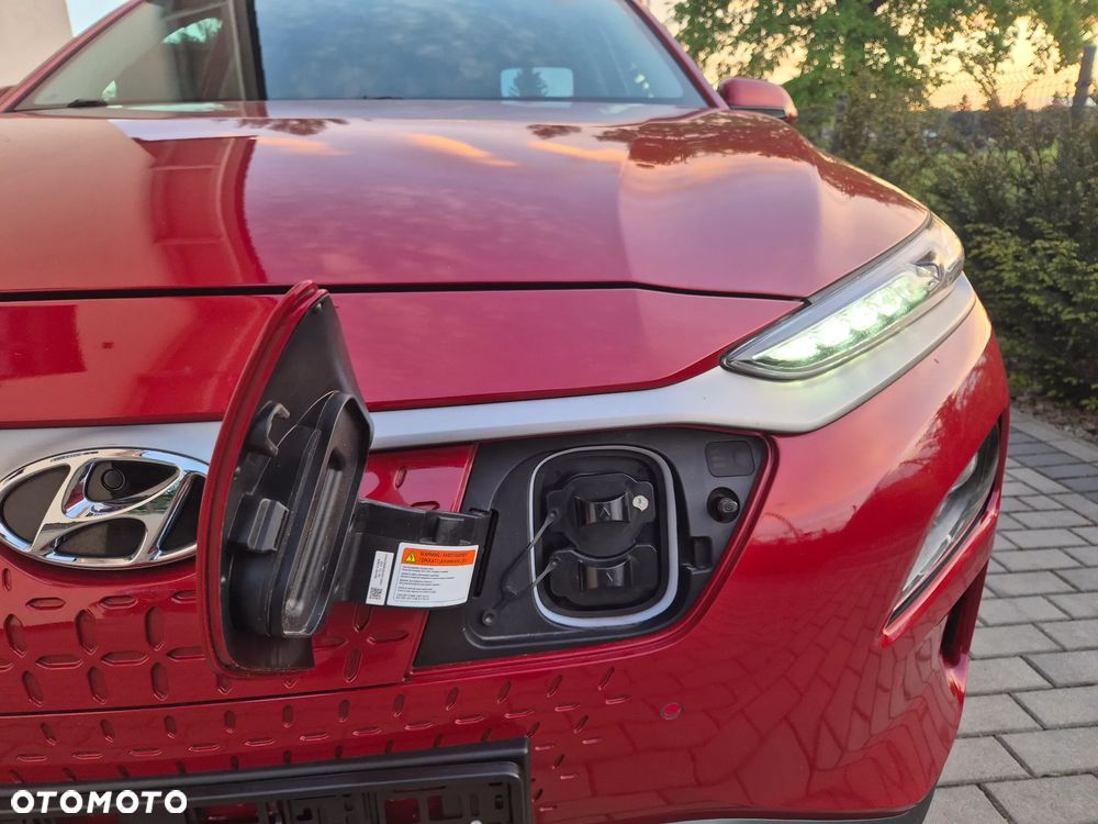 Hyundai Kona 64kWh Premium - 3