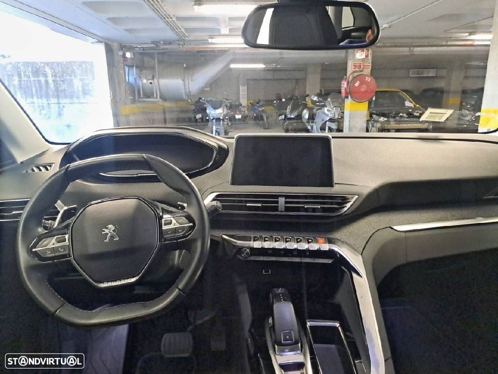 Peugeot 3008 1.5 BlueHDi Allure EAT8 - 8