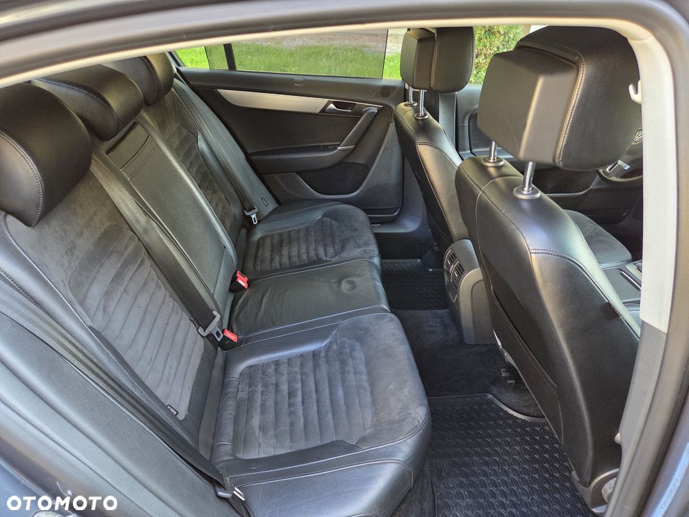 Volkswagen Passat - 15