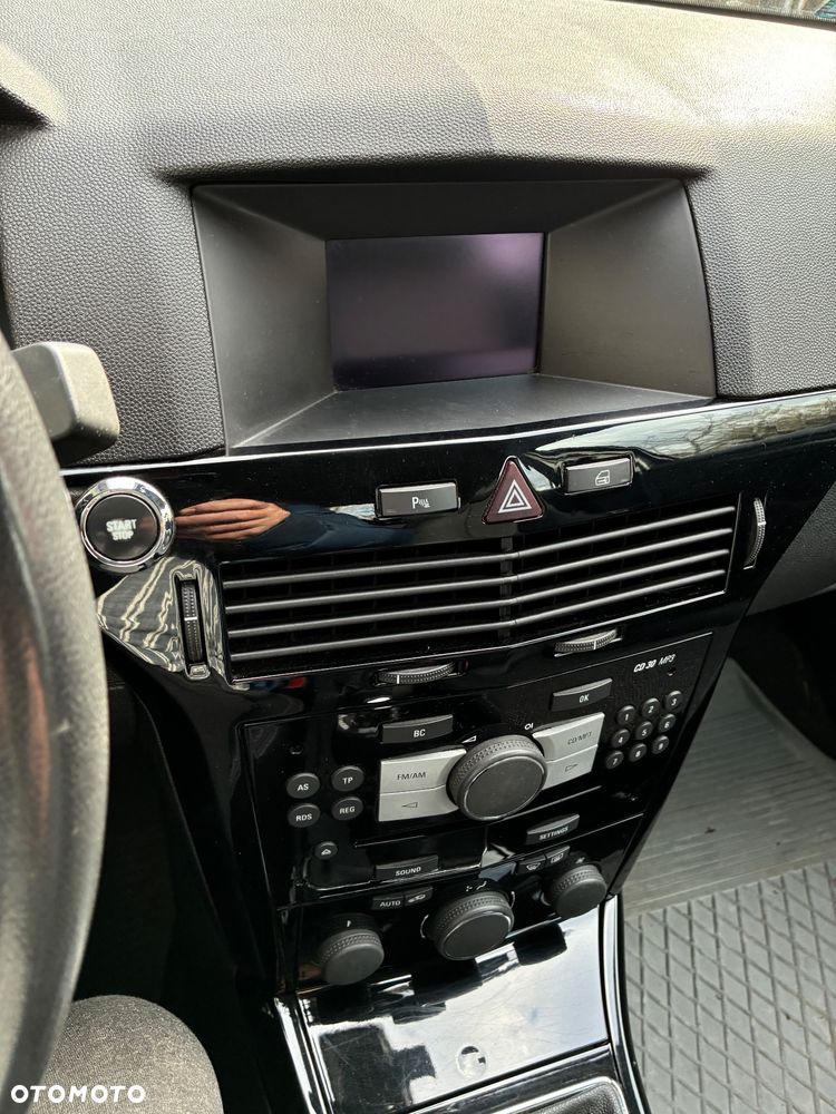 Opel Astra 1.9 CDTI Cosmo - 7