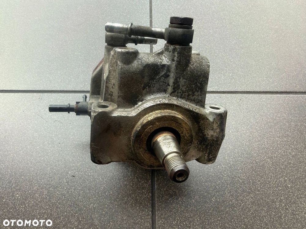 POMPA WTRYSKOWA 1.5 DCI DELPHI 167003608R H8201121521 - 4