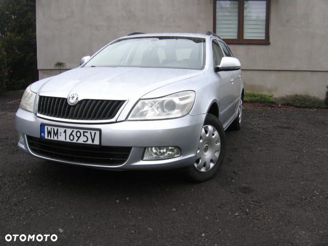 Skoda Octavia 1.6 Elegance - 1