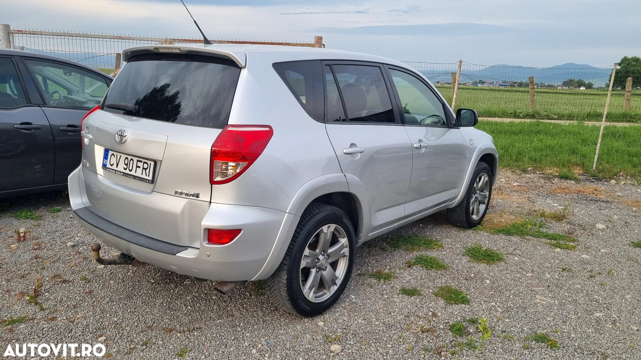 Toyota RAV4 2.2L D-CAT M/T Luxury - 27