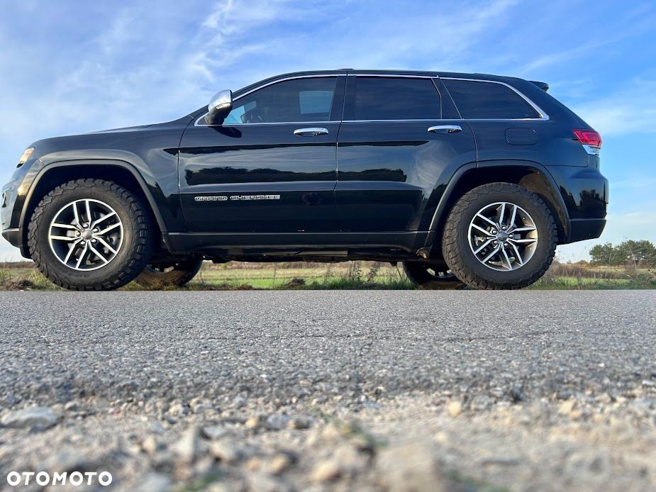 Jeep Grand Cherokee - 21