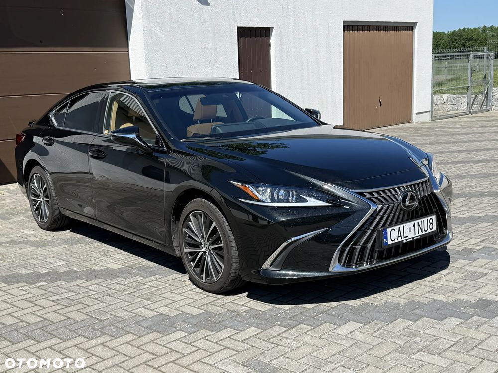Lexus ES 300h Business Edition - 10