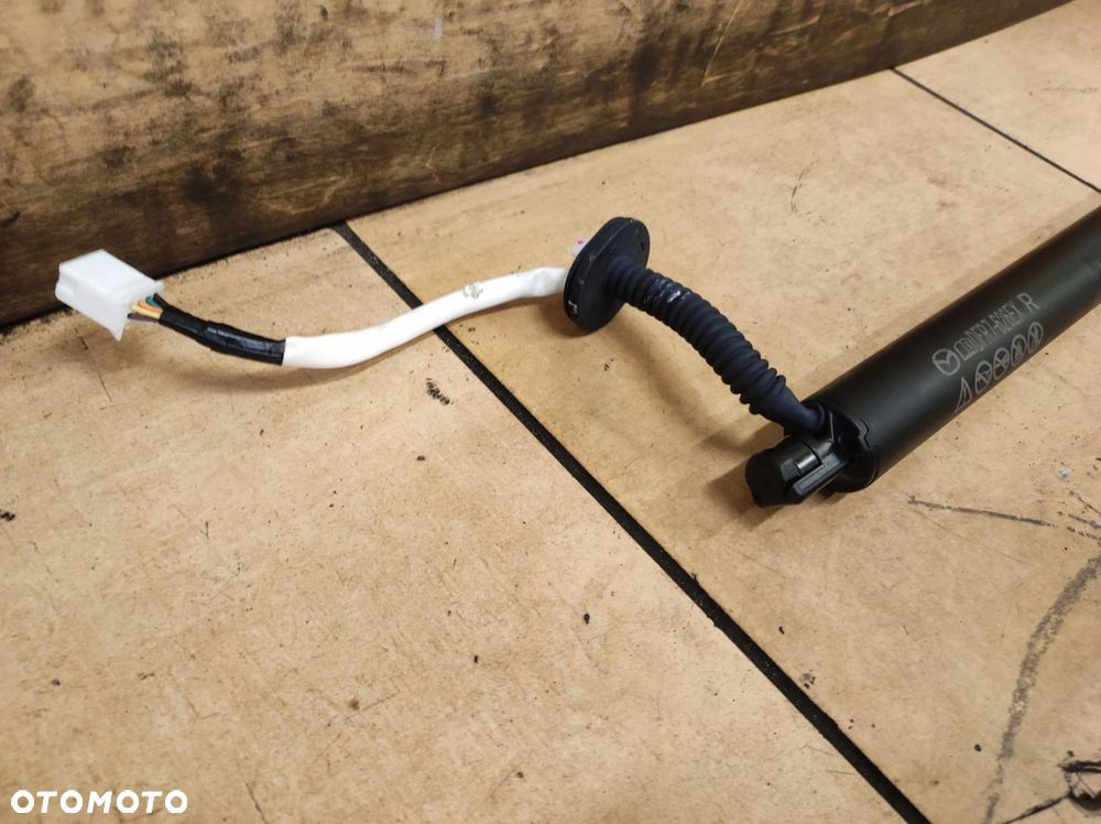 siłownik teleskop klapy bagażnika prawy tył cx-30 cx30 - 3