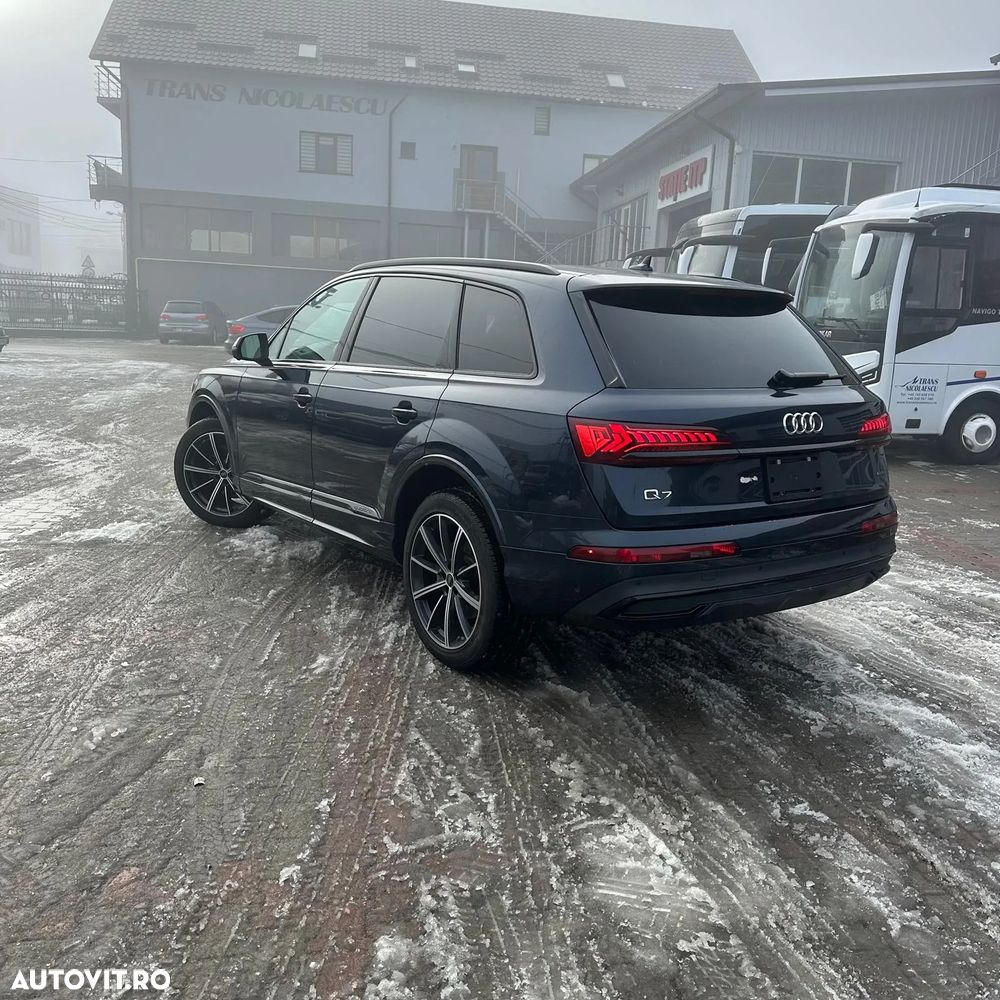 Audi Q7 55 TFSI quattro Tiptronic MHEV S Line - 6
