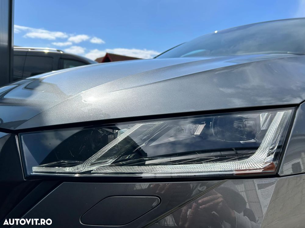 Skoda Octavia 2.0 TSI DSG RS - 27