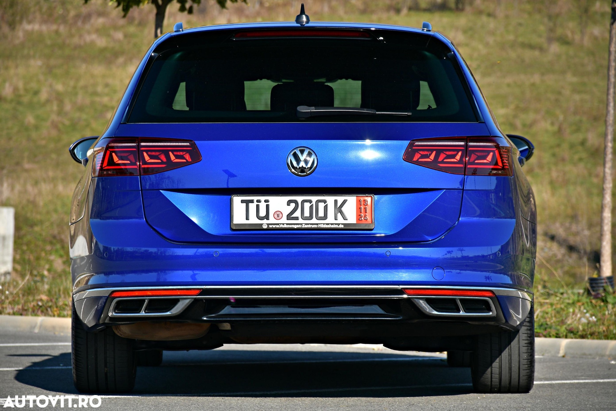 Volkswagen Passat - 8