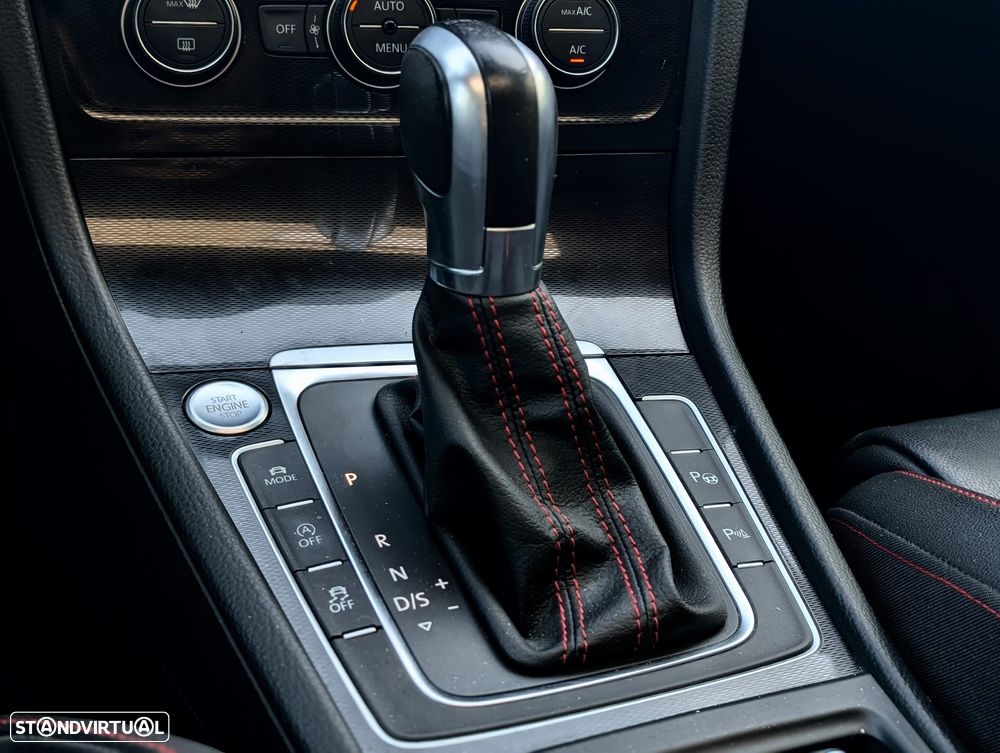 VW Golf 2.0 TSi GTi DSG Performance - 11
