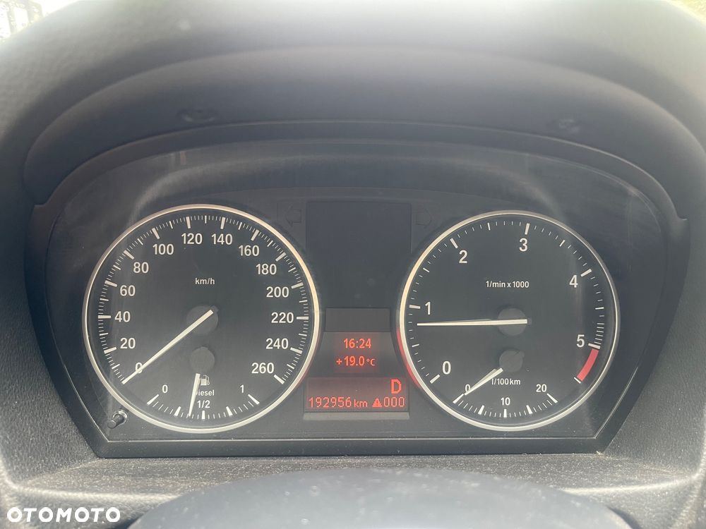 BMW Seria 3 318d DPF - 1