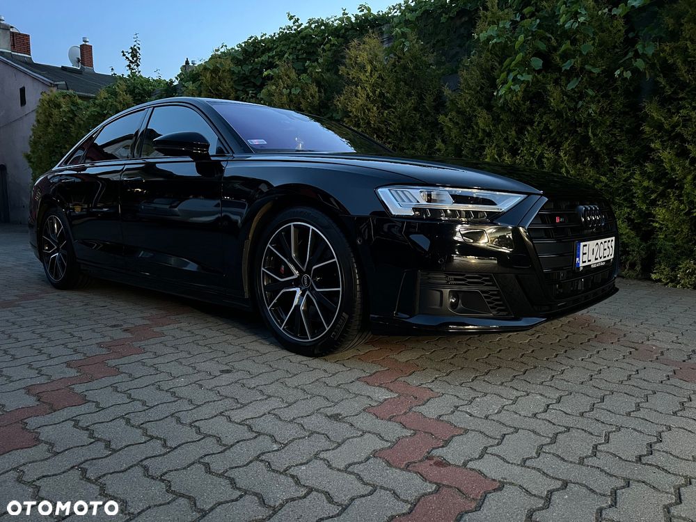 Audi S8 - 9