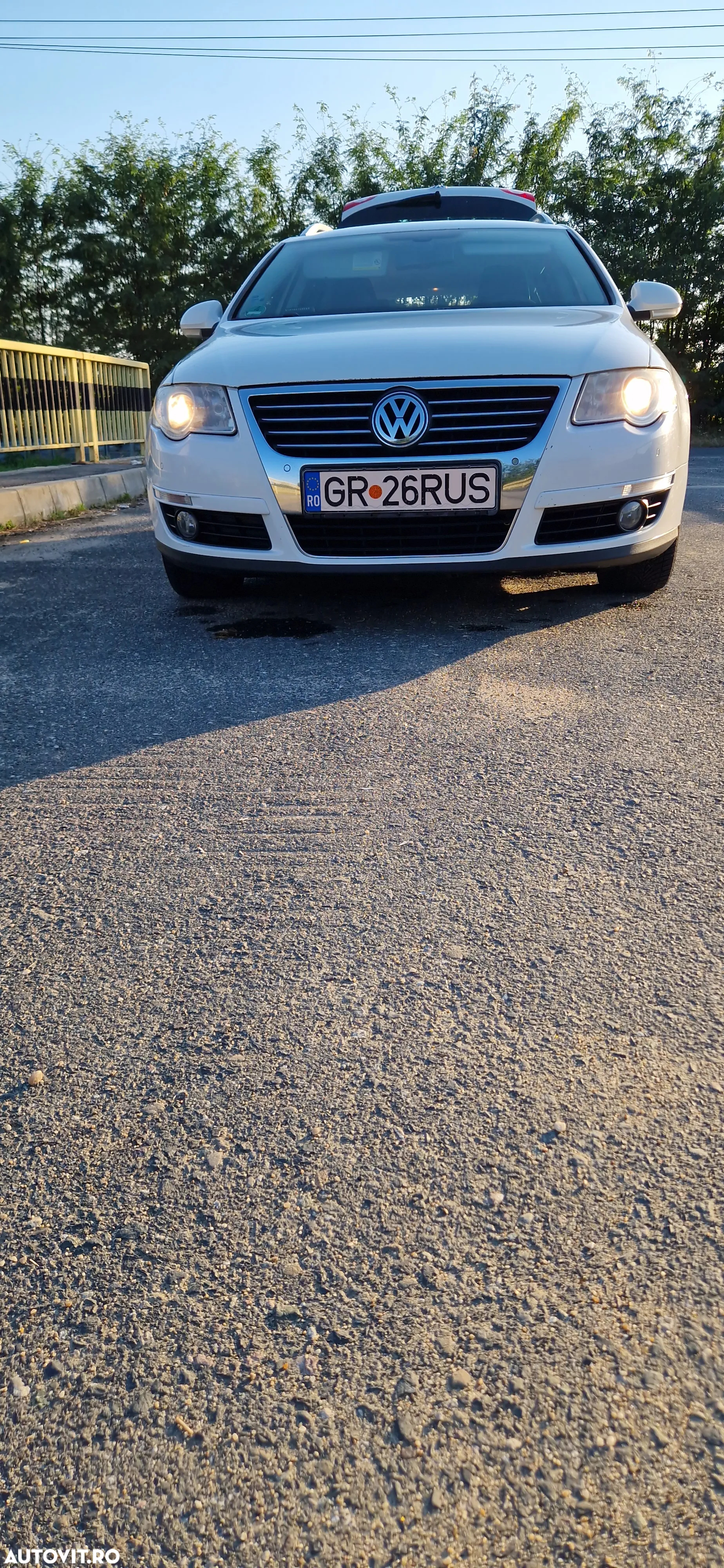 Volkswagen Passat Variant 2.0 TDI 4Motion DPF DSG Comfortline - 4