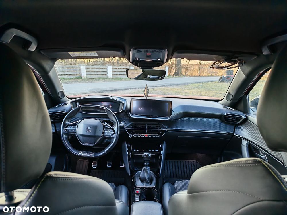 Peugeot 2008 1.5 BlueHDi GT Line S&S - 8