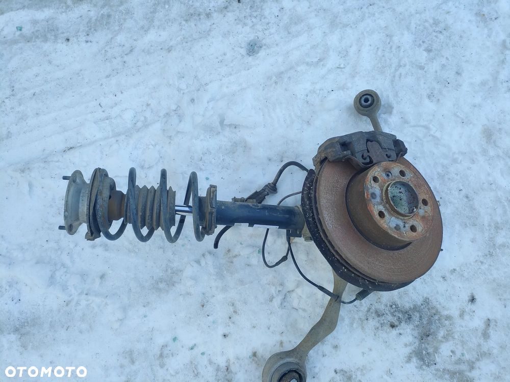 BMW E90 E91 LIFT 2.0 B ZWROTNICA AMORTYZATOR LEWY PRZÓD - 1