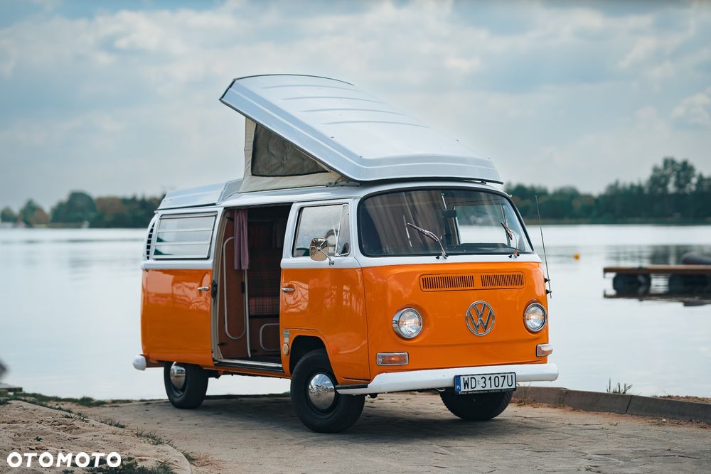 Volkswagen Transporter - 1
