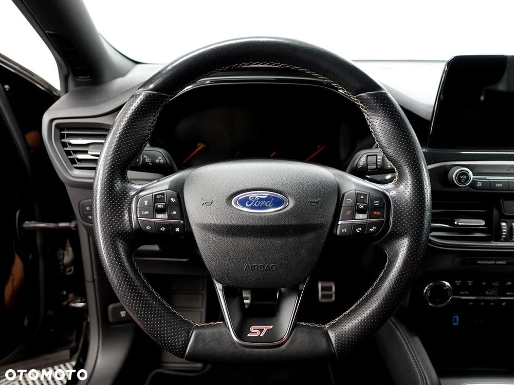 Ford Focus 2.0 EcoBlue ST - 17