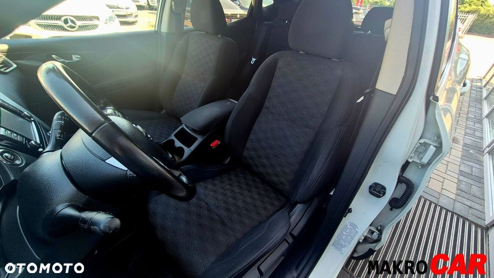 Nissan Qashqai 1.6 DIG-T N-Connecta - 6