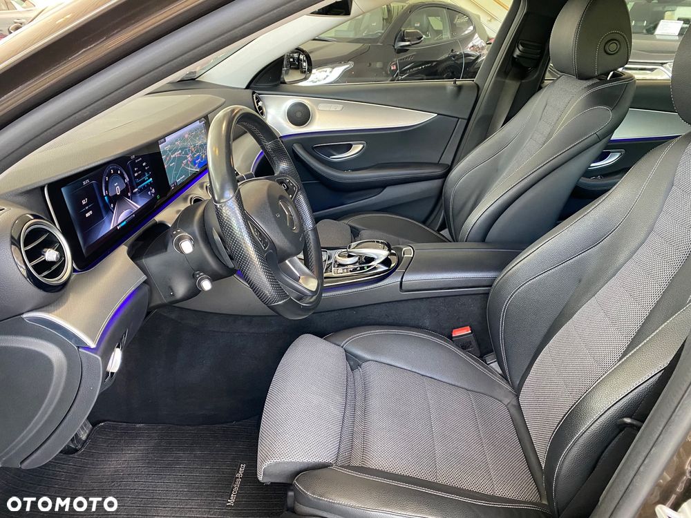 Mercedes-Benz Klasa E 220 d 9G-TRONIC - 19
